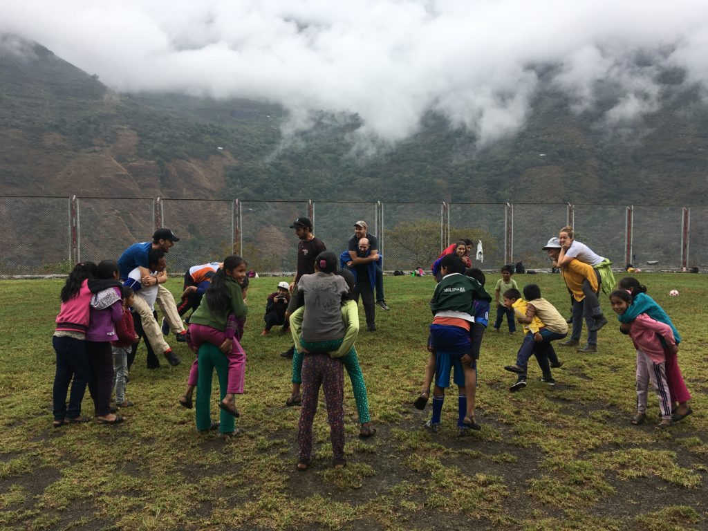 AECOM Peru school volunteering